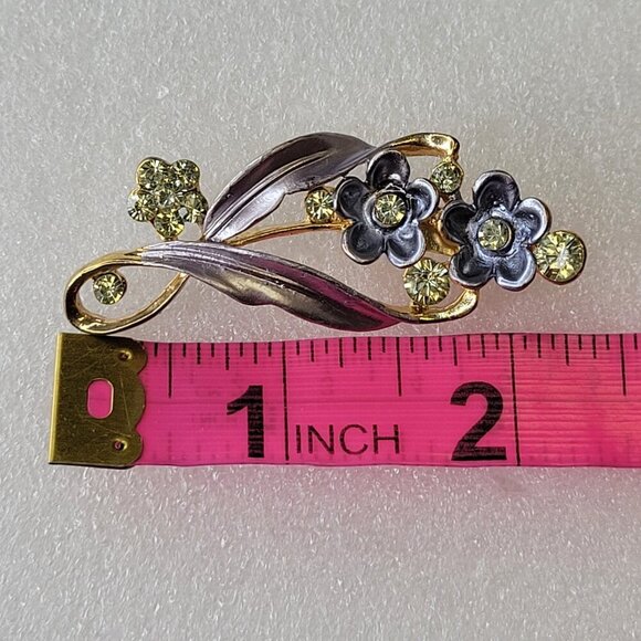 Lilac Flower Brooch Pin - Picture 6 of 9